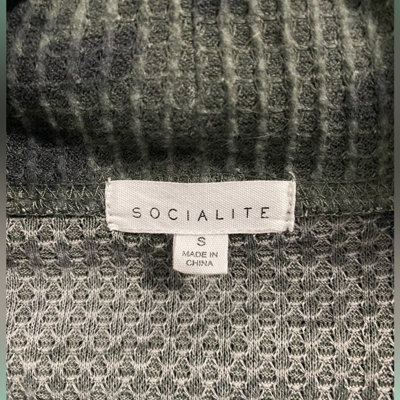 Camo Waffke Knit Cardigan Size Small - Picture 4 of 4